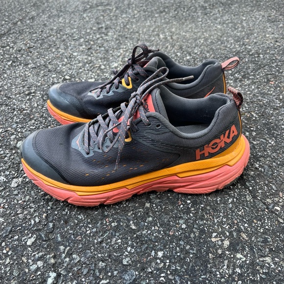 Hoka Challenger ATR 6 Charcoal and Coral Running Shoes size 8D - Picture 1 of 8